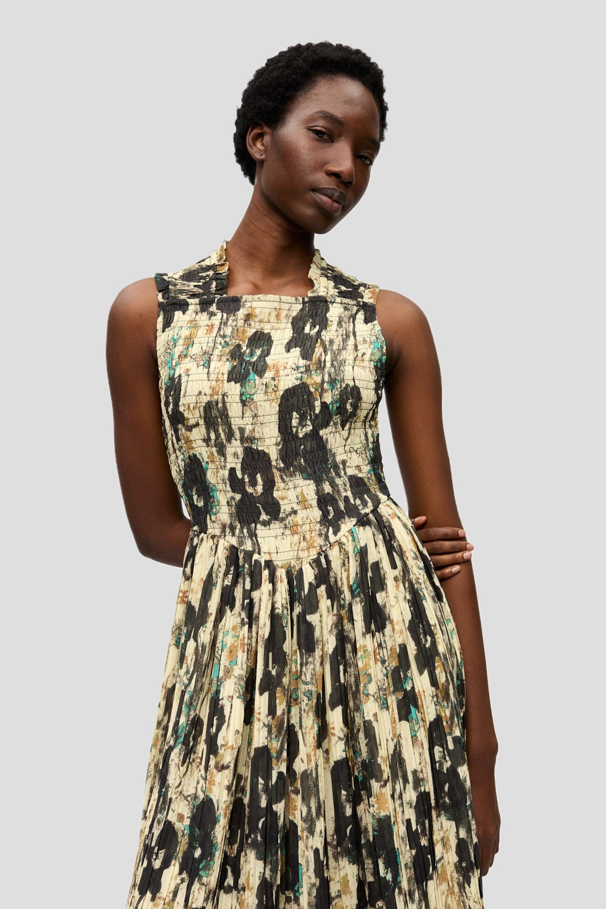 Printed Pleats Smock Midi Straps Dress